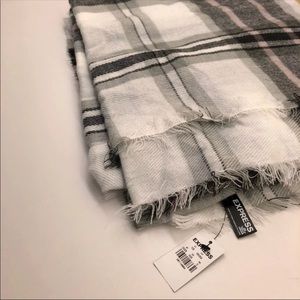 [SOLD] Express Plaid Blanker Scarf